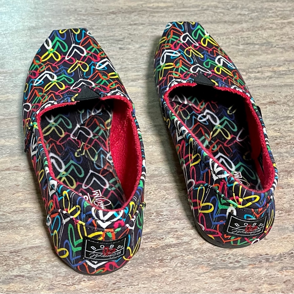 NWOT Bobs X JGoldwyn black slip ons with multicolored hearts - Picture 2 of 15